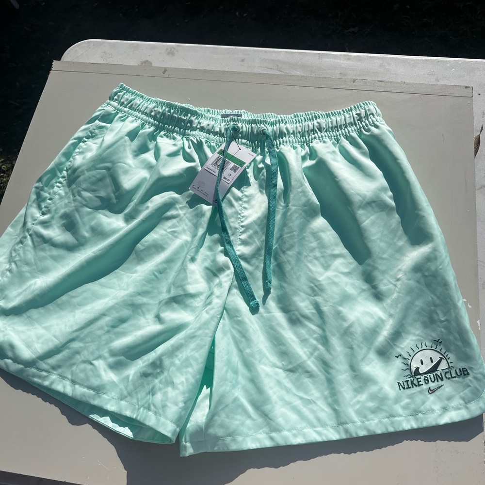 Nike new mens short size xl